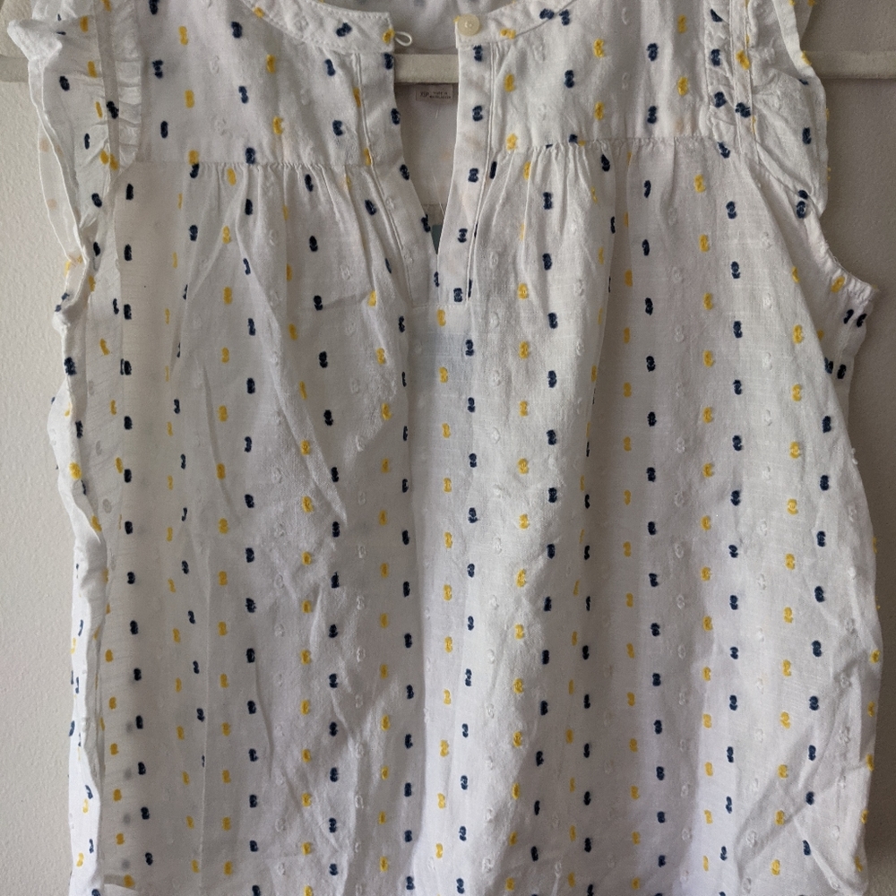 NWT LOFT Clip Smocked Split Neck Shell - Picture 3 of 5